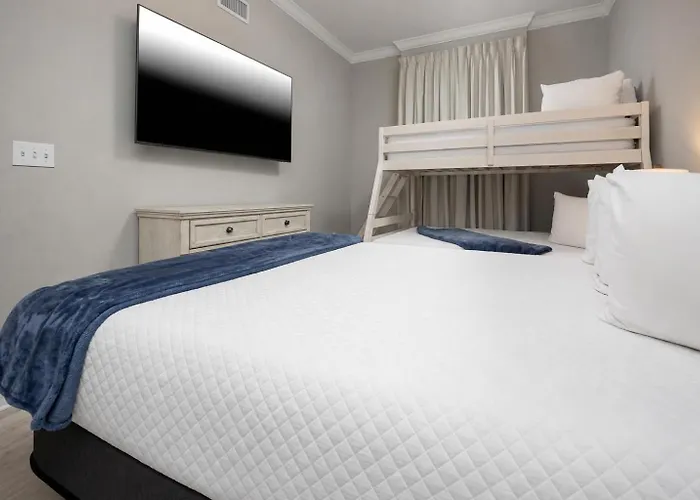 Phoenix Gulf Towers 1605 Apartment
